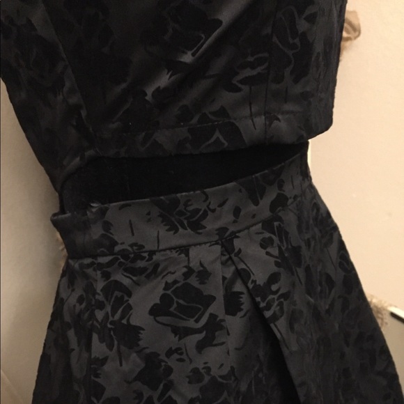 Francesca’s black with velvet flowers dress - Picture 4 of 8